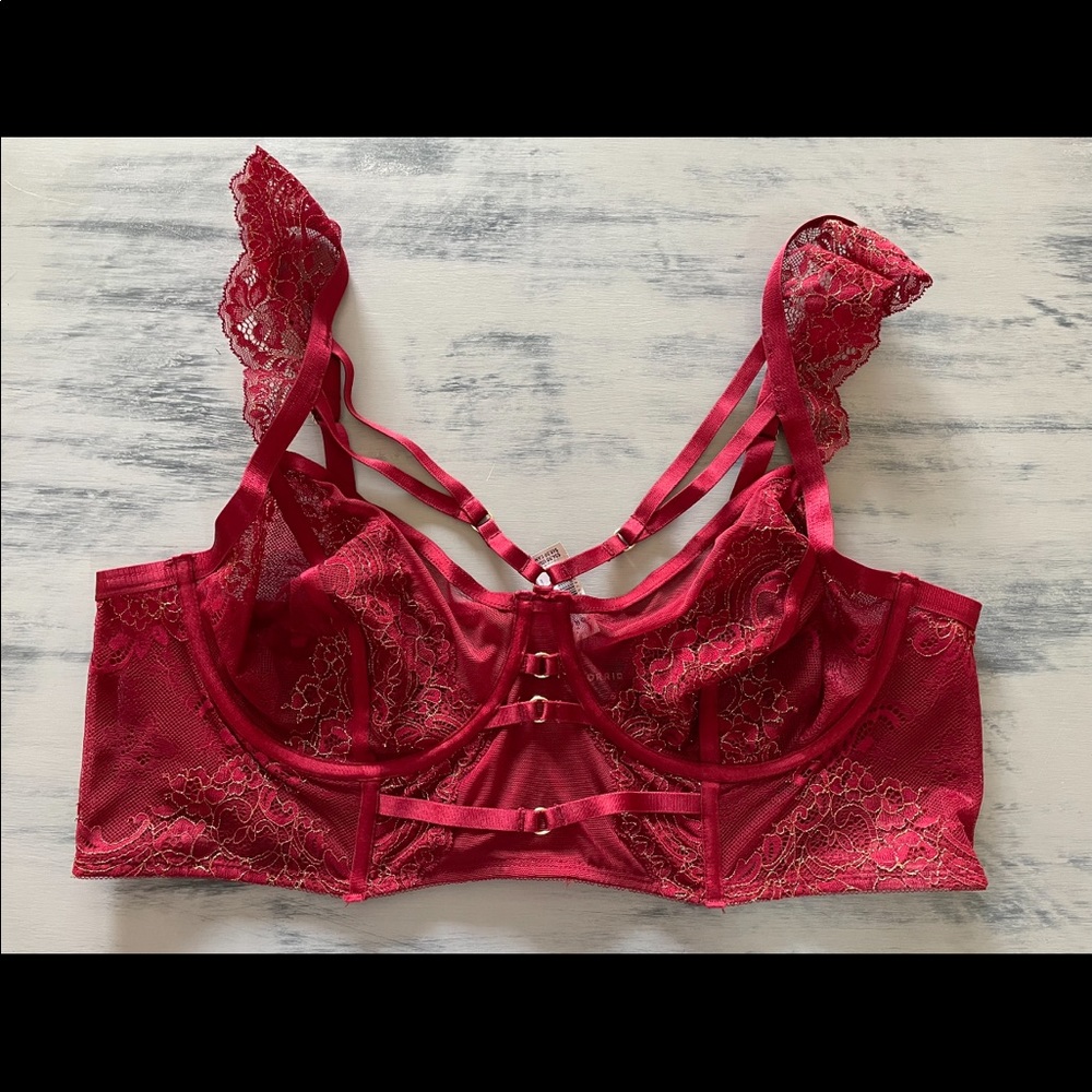 Strappy lace mesh red Torrid bra Curve Lurex NWT